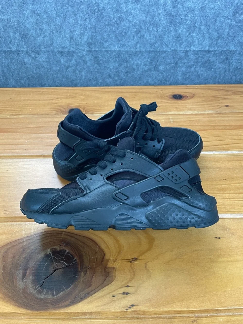 Nike Air Huarache Shoes Boys Size 6.5Y Triple Black Shoes Sneakers 654275-016‎